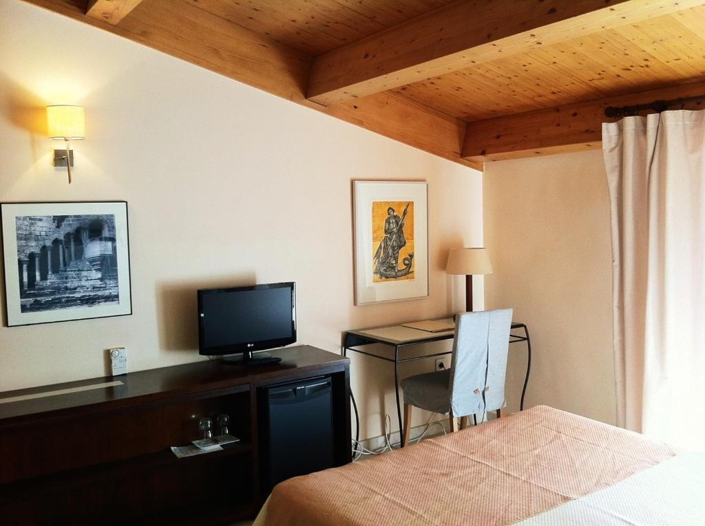 Hostal Monasterio De Rueda Sástago Room photo